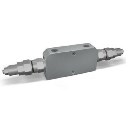Overcenter Hydraulic Valve 3/8" on Hydraulic Cylinder