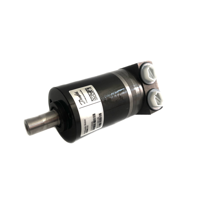 Danfoss OMM32 hydraulic motor with side outputs and Ø16mm shaft