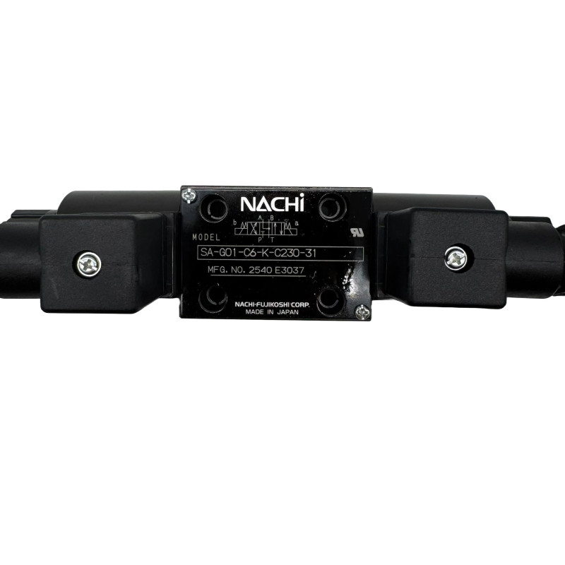 Electroválvula marca NACHI modelo SA-G01-C6-K-C230-31, Centro A, B y T conectados, P cerrado