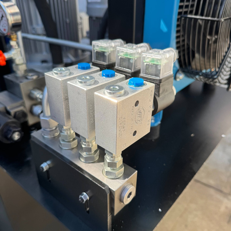 High-pressure hydraulic unit 12.5 Hp 1450 rpm. 250 bar